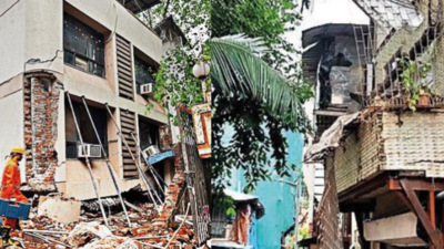 Two building crashes as 2-week-late monsoon arrives with a bang in Mumbai
