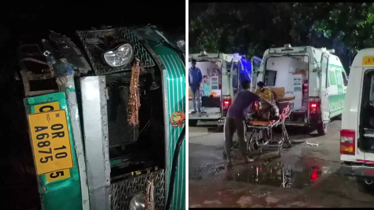 Odisha Bus Accident: 12 killed, 7 injured as 2 buses collide in  Berhampur-Taptapani road | Bhubaneswar News - Times of India