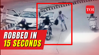 Caught on camera: Daring daylight robbery at gunpoint in Delhi's Pragati Maidan tunnel