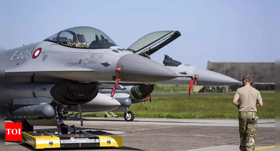 Denmark to start training of Ukrainian pilots on F-16s