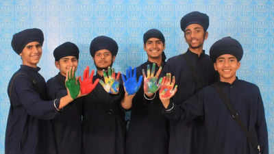 Akal Academies indulge into Hand Impression campaign to fight against drug abuse