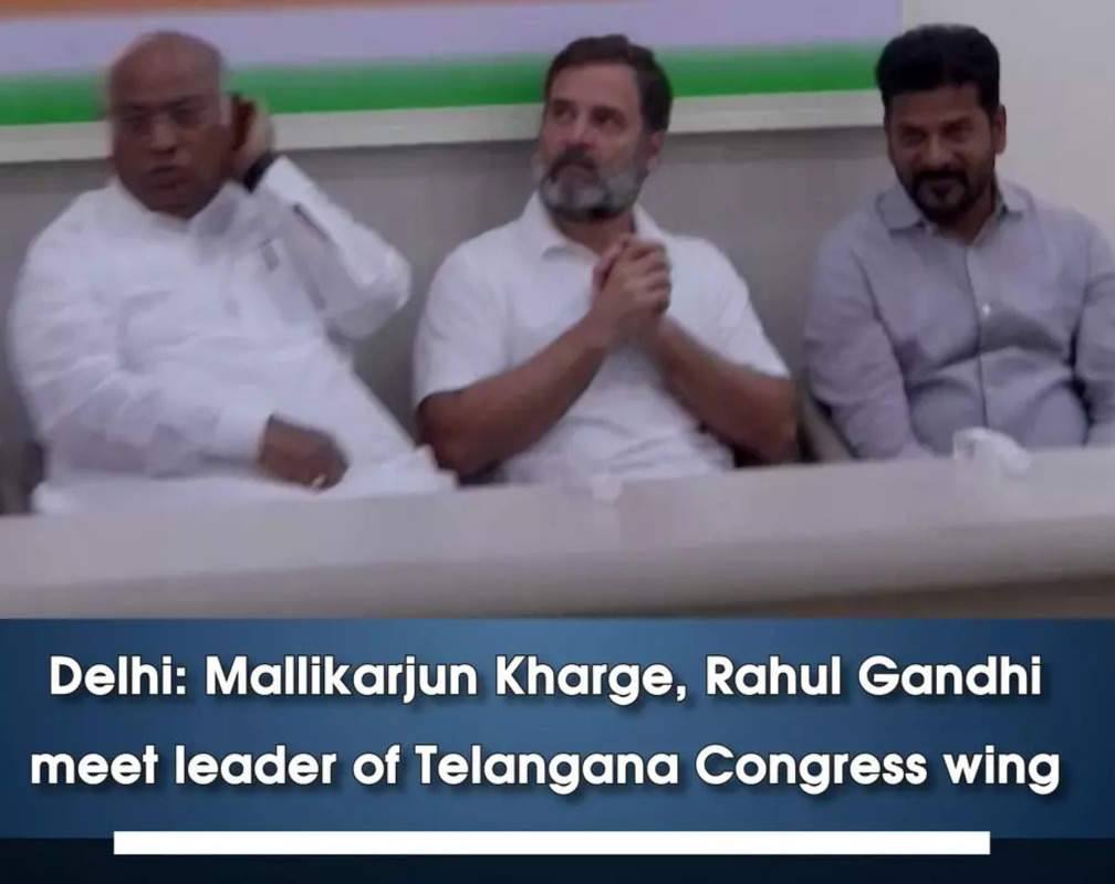 
Mallikarjun Kharge and Rahul Gandhi arrive in Telangana to meet state party leader
