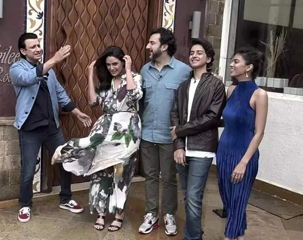
'Kafas' crew promotes new drama in Mumbai: Co-stars Sharman Joshi, Mona Singh stressed on importance of topic
