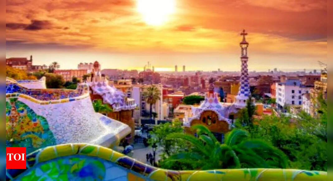 AROUND THE WORLD IN 80 PROMPTS WITH AI AS YOUR GUIDE - Vimarsana News