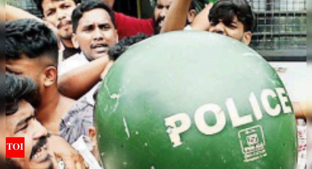 Protest mounts against handcuffing of MSF men Kozhikode News Times