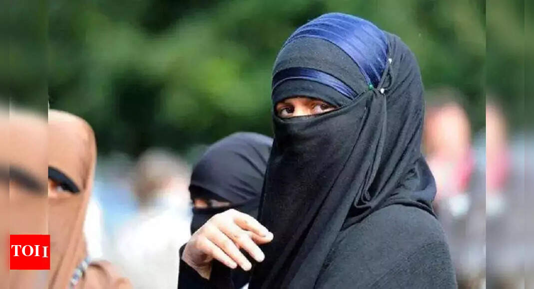 Kerala: 7 medicos seek hijab, full-sleeve scrub jackets in operation theatre | Thiruvananthapuram News - Vimarsana News