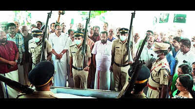 Namboodiripad: Chithran Namboodiripad Cremated With Full Honours ...