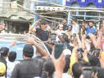 Akshay Kumar greets fans as he shoots for his next film near Jama Masjid