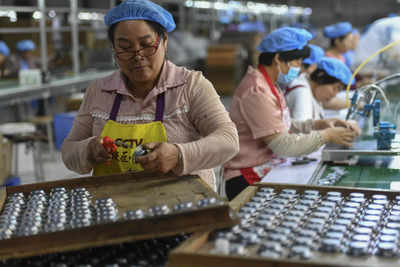 China growth momentum slows further amid calls for stimulus