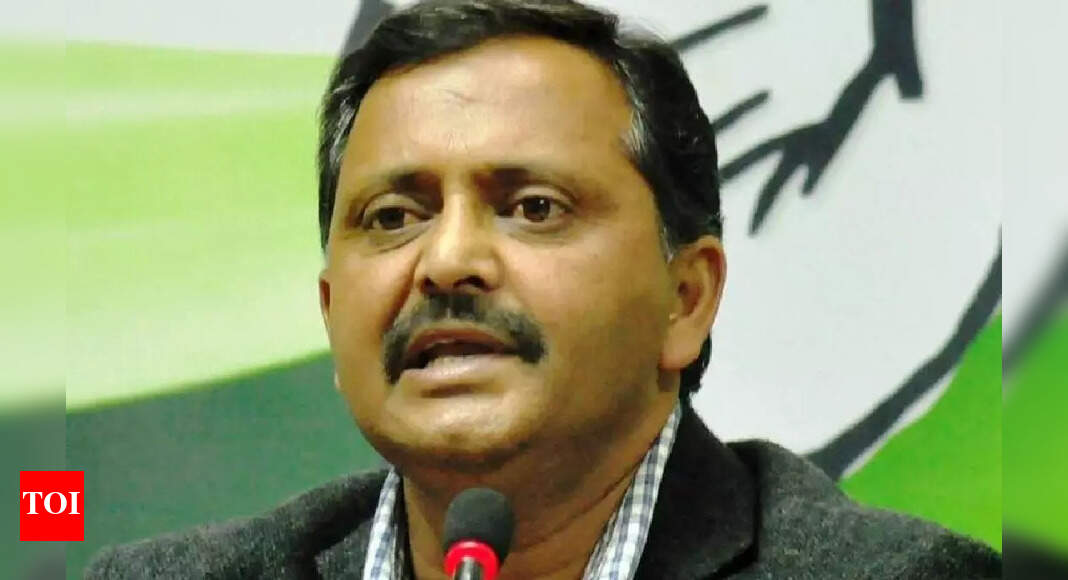 By decreasing import duty, Modi govt has cheated apple growers of ...