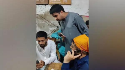 Mob disrupts Pakistan gurdwara's 'kirtan'; suspects go scot-free