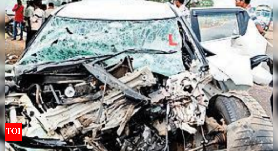 3 dead, 1 injured as car rams into tree | Bhubaneswar News - Times of India