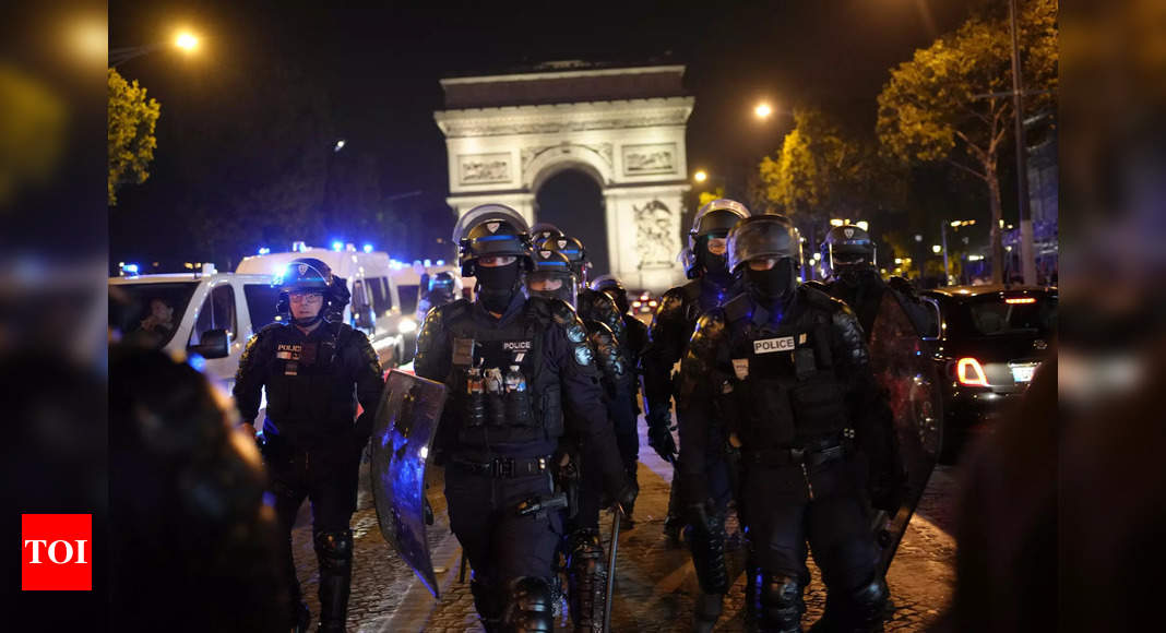 Des centaines de personnes arrêtées la cinquième nuit des troubles en France après l’inhumation d’un adolescent