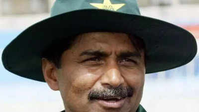 'I helped Imran Khan to become PM but regretted it,' says Pak's former cricket captain Miandad