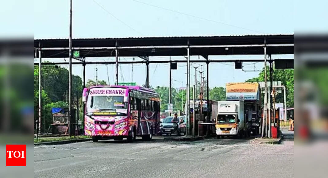 Surathkal Tollgate Still Stands, Poses Threat To Motorists | Mangaluru News - Vimarsana News