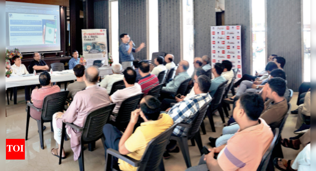 Gujarat Crime News: ‘14,000 Gujarat citizens fell prey to card frauds ...