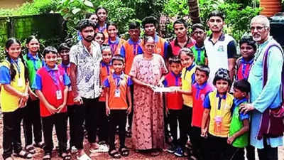 Students collect Rs 25,000 in Karnataka's Udupi district to help elderly couple build house