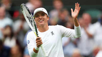 Iga Swiatek launches Wimbledon title bid with crushing win over Zhu Lin
