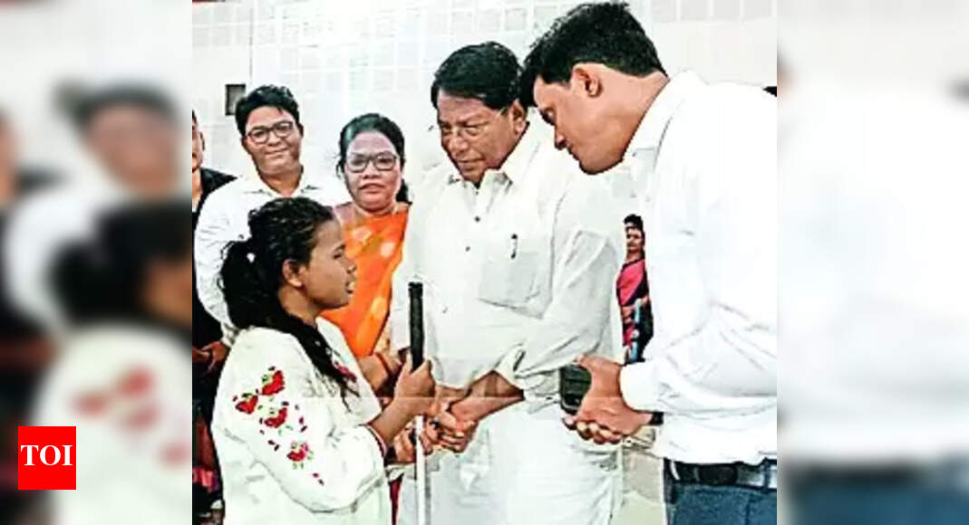 112 Differently Abled Persons Receive Special Aids In Gumla | Ranchi News - Vimarsana News