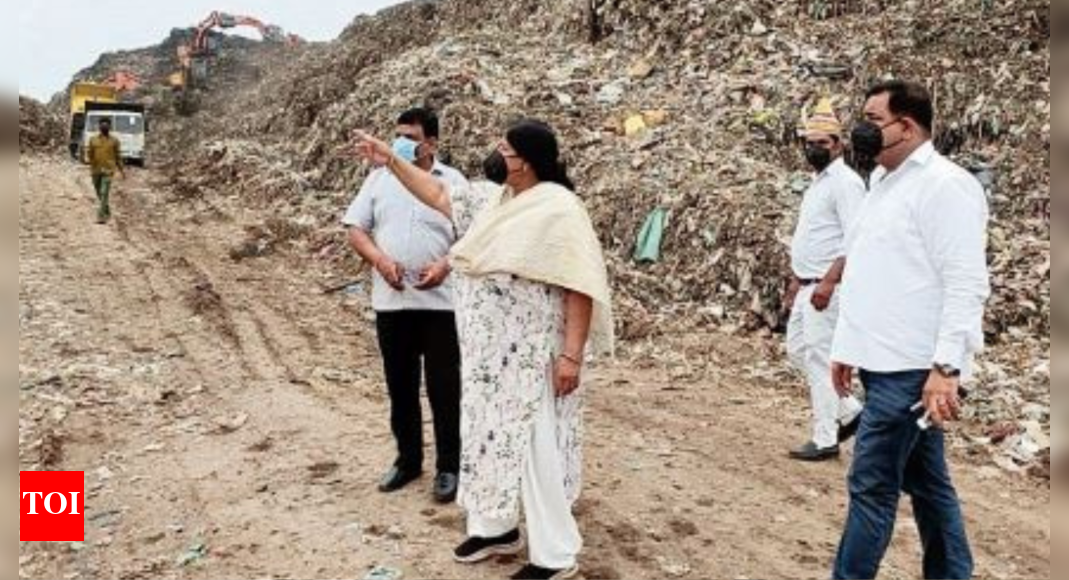 Municipal Row Escalates As Mayors Trade Charges Over Garbage Trucks ...