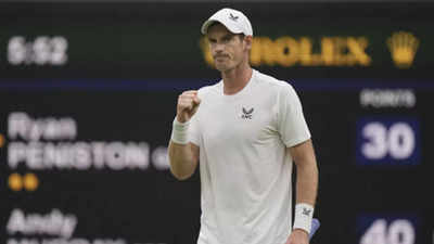 Andy Murray eases into Wimbledon second round