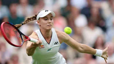 Wimbledon: A wobbly start to Rybakina's title defence