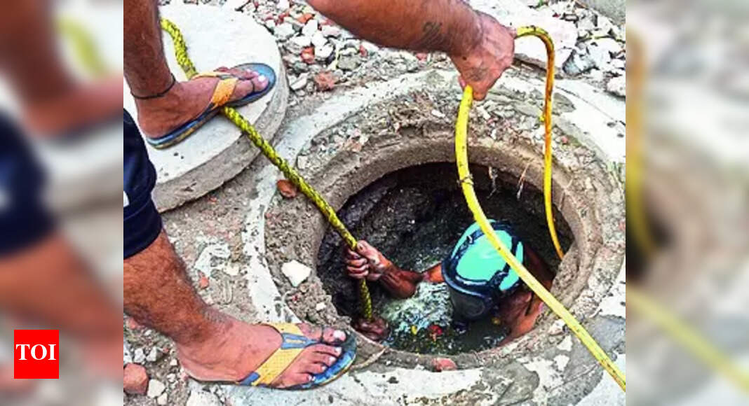 Deadline looms, but 246 dists not free of manual scavenging | India News - Vimarsana News