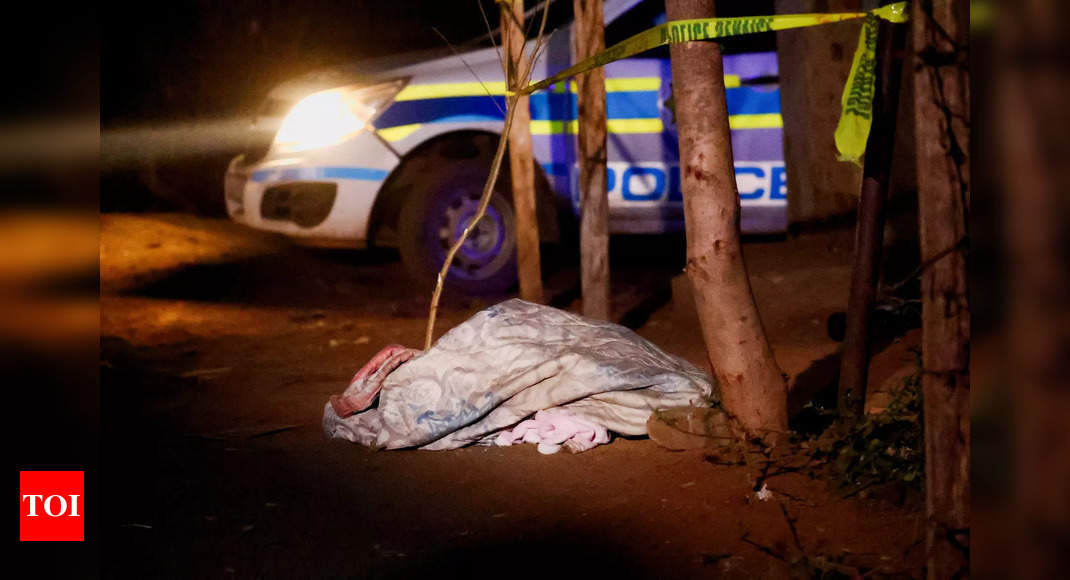 Police: 16 dead, including 3 children, in toxic gas leak in South Africa – Times of India