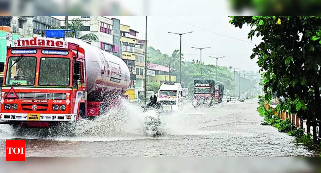 Rain Batters M’luru City, Low-lying Areas Flooded | Mangaluru News ...