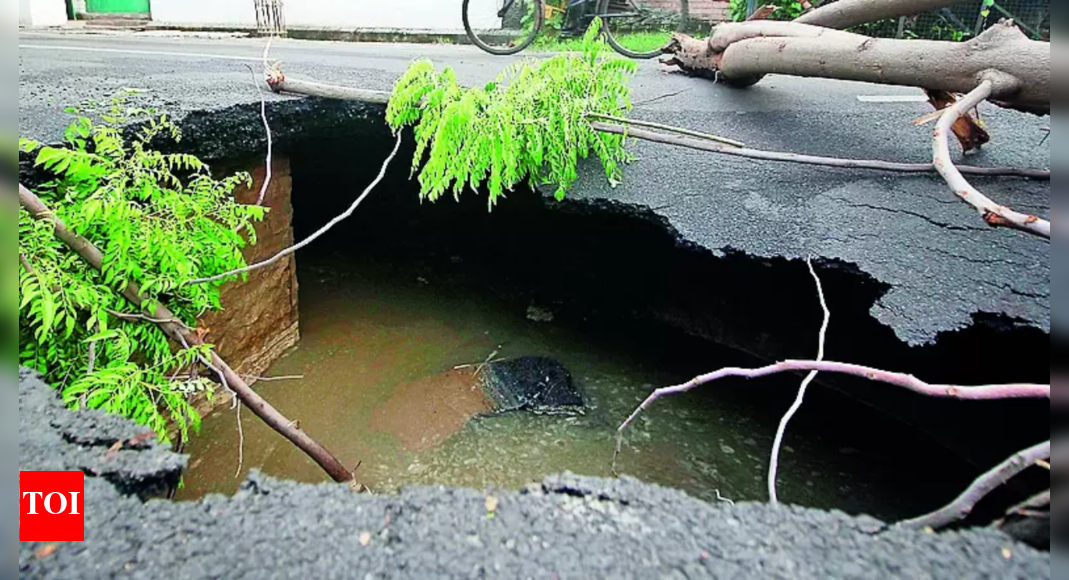 Two More Road Cave-ins, Big Enough To Swallow Car, Bike | Lucknow News ...