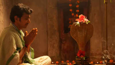 Pratik Gandhi kicks off shooting for the Vitthal Teedi 2' web series; see pic