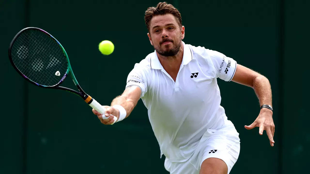 Wimbledon Wawrinka stuns Etcheverry to set up blockbuster clash with Djokovic Tennis News