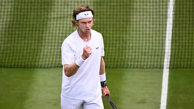 Andrey Rublev downs fellow Russian Aslan Karatsev to reach third round