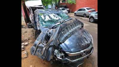 Gurgaon: Car overturns near Cyber City, executive's iPhone SOS fails to save his life
