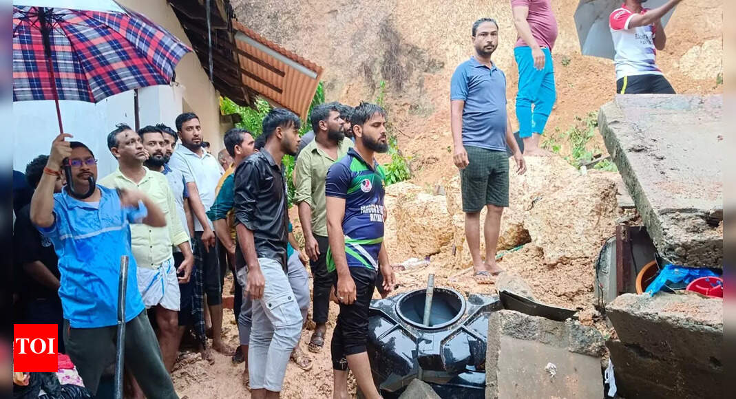 Woman buried alive in hillock cave in near Mangaluru, daughter rescued(01)