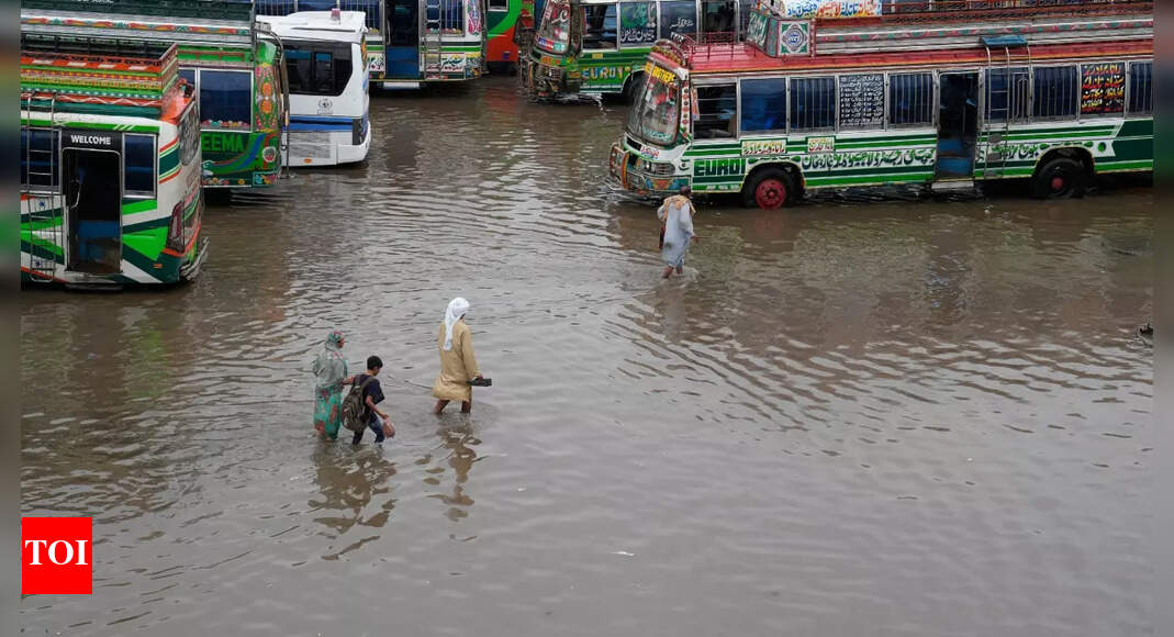 Pakistan Monsoon: At least 50 dead in Pakistan monsoon floods | World ...