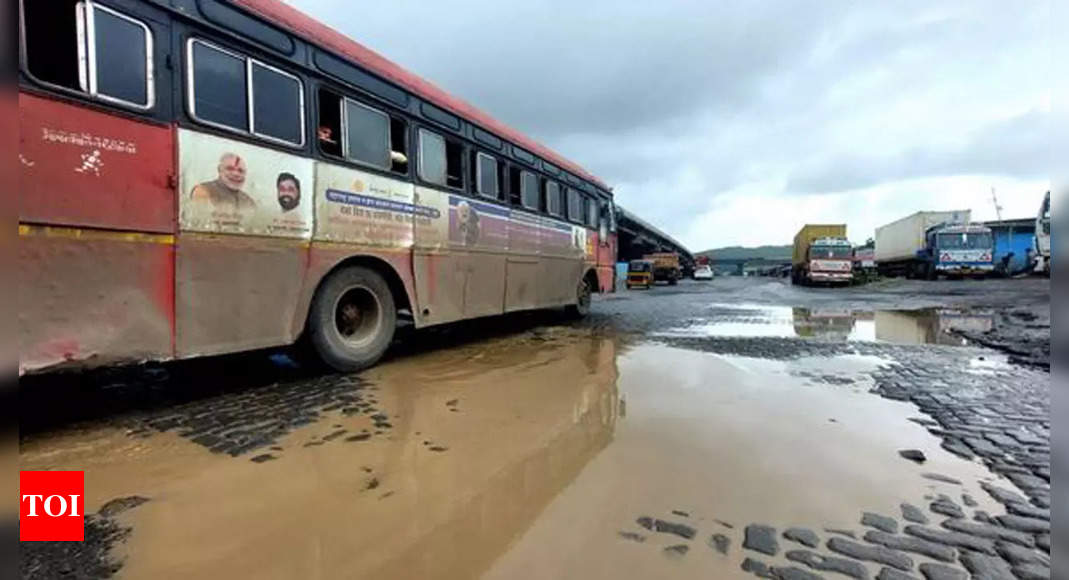 Heavy Rains Drench Mumbai Thane And Navi Mumbai Low Lying Areas Waterlogged Mumbai News