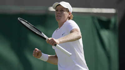 Jannik Sinner shrugs off slow start to reach Wimbledon last 16