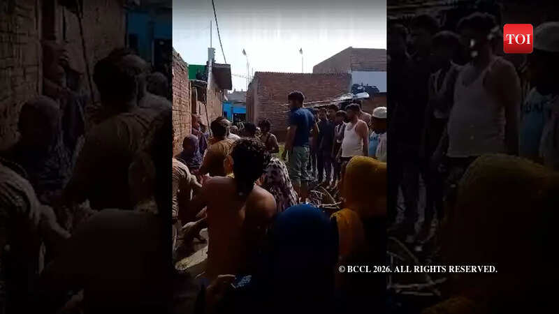 Villagers attack Meerut police team, video goes viral