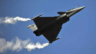 Navy zeroes in on naval Rafale; jet deal likely during PM's France visit