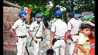 Cops watch border on day of panchayat election in Bengal