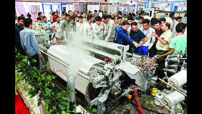 Dragon dominates textile machinery exhibition