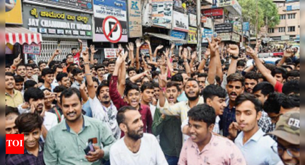 Traders, Touts Clash On Sp Road Over Footfall At Shops; 2 Injured
