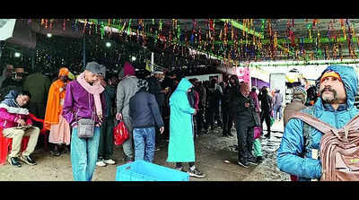 Many Steel City pilgrims still stuck at Amarnath base camp awaiting rescue
