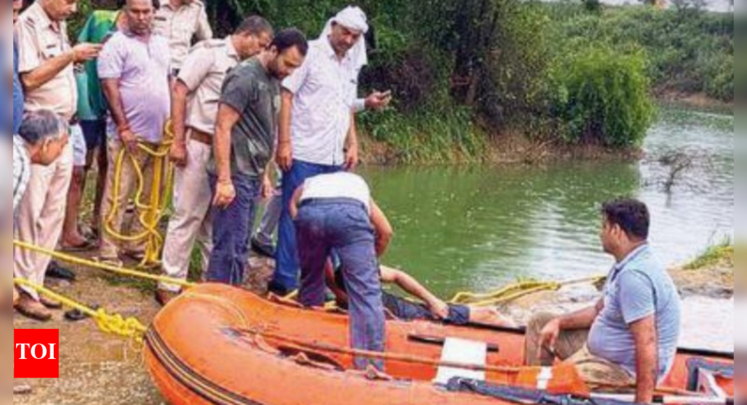 Gairatpur Bas Man Takes Bath In Pond After Drinks And Drowns Gurgaon