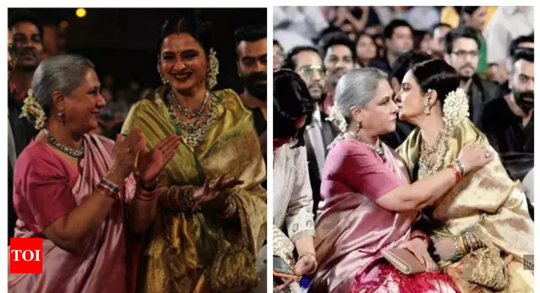 Jaya Bhaduri Photo Xxx - Jaya Bachchan and Rekha greet and hug each other at an award show in a  viral video - WATCH | Hindi Movie News - Times of India