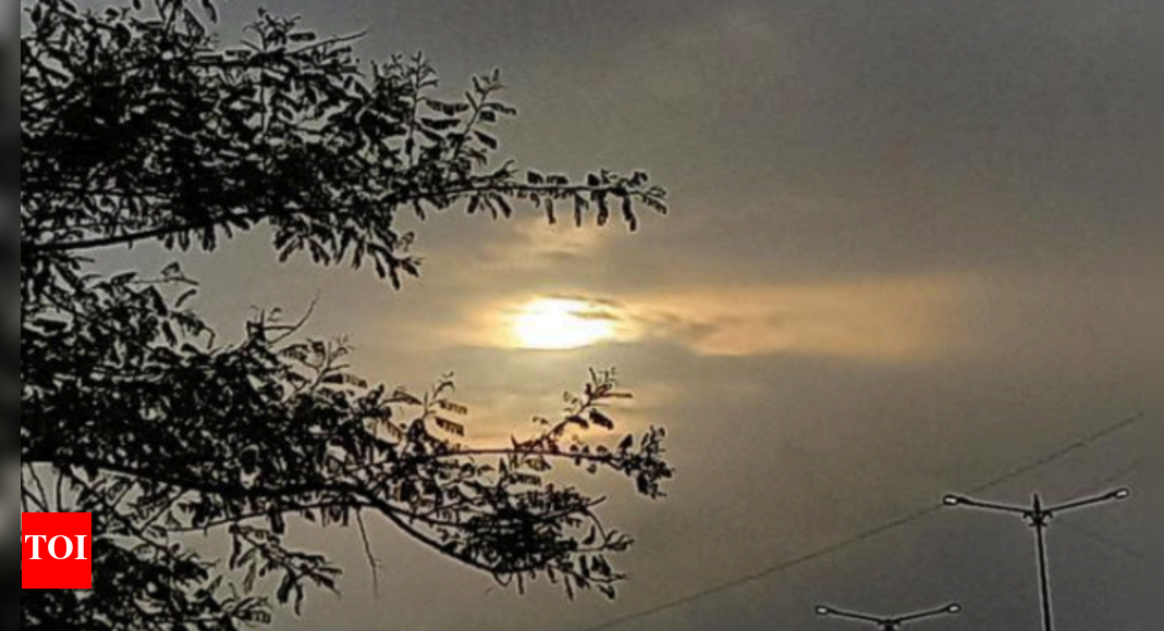 Heavens dial down rain rage just a notch, sun allowed fleeting cameo ...