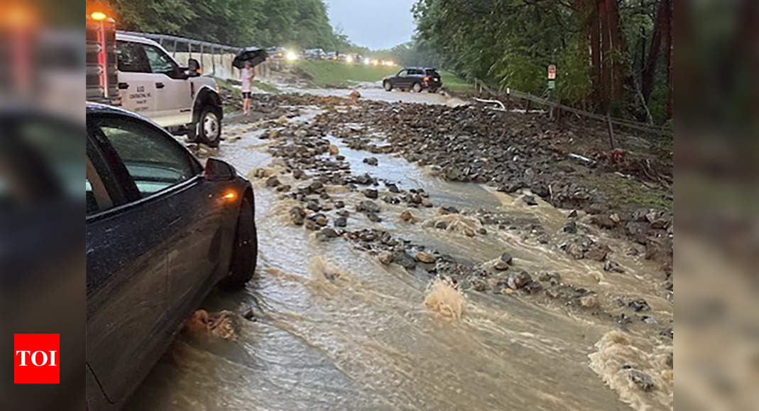 Banjir New York: Banjir yang ‘mengancam jiwa’ mendatangkan malapetaka di jalan-jalan New York, menewaskan satu orang |  berita Dunia