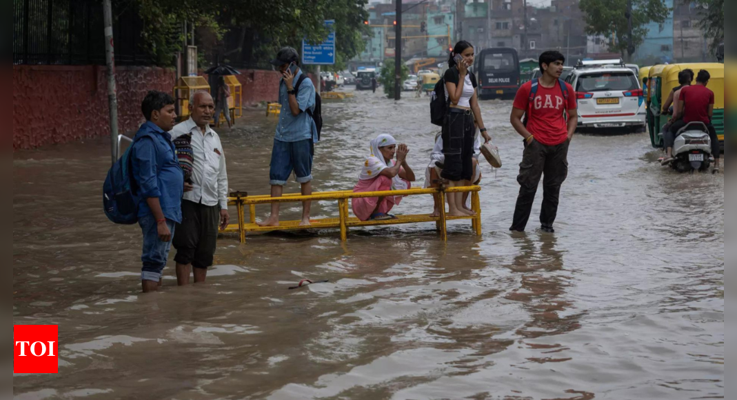 Primary classes suspended in Delhi schools due to heavy rain forecast ...