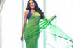 Janhvi Kapoor channels her inner retro diva in a chiffon saree